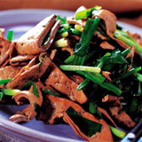 韭菜炒羊肝的做法 韭菜炒羊肝的做法