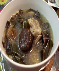 冬菇排骨白菜墨鱼干汤的做法 冬菇排骨白菜墨鱼干汤的做法