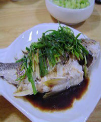 清蒸鲫鱼的做法 清蒸鲫鱼的做法