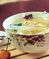 鸡丝银鱼汤的做法 鸡丝银鱼汤的做法