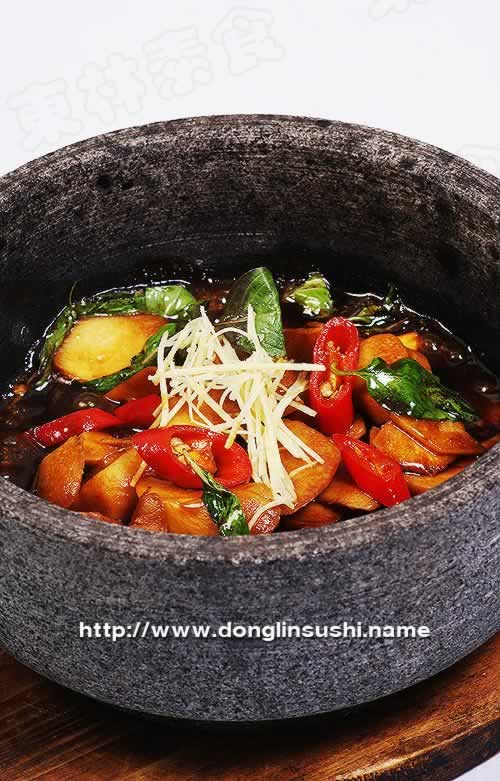 石锅三杯杏鲍菇的做法(素菜-为身体排除毒素是减肥的上上策)