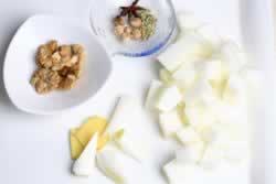 ���ʼ���������������Ů���ʲ����ص�һ���غȵ�����