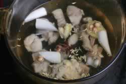 ���ʼ���������������Ů���ʲ����ص�һ���غȵ�����