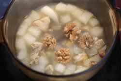 ���ʼ���������������Ů���ʲ����ص�һ���غȵ�����