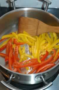 彩椒海鲜菇的做法(素菜)