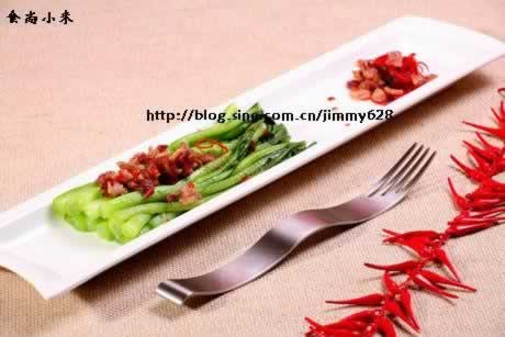 指天椒培根炒菜心的做法(修身减肥菜)