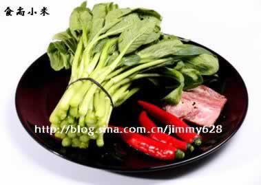 指天椒培根炒菜心的做法(修身减肥菜)