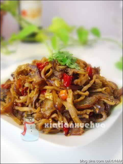 菜干炒腊猪鼻的做法(湖南特色菜)