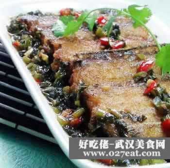 ������ɫ�ˣ�������ѩ��ޮ�մ���(ͼ)