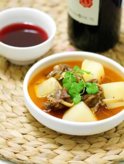羊排炖萝卜的做法(麻辣川味羊肉菜)