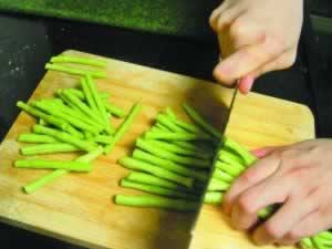 川式干煸豆角的做法