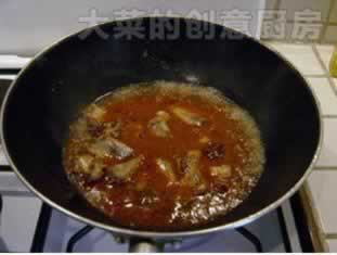 土豆炒排骨的做法(川味土豆烧排骨)