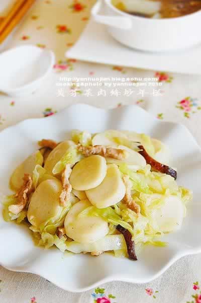 黄芽菜肉丝炒年糕的做法(早餐菜谱)