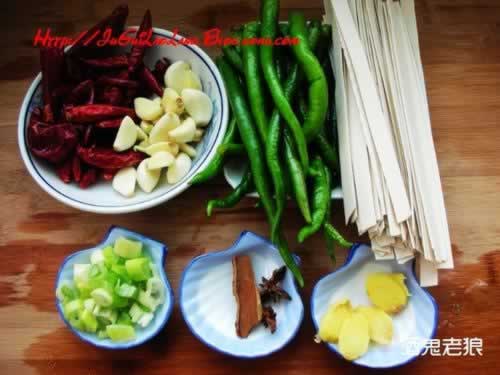 小鸡泡面的做法(早餐菜谱)