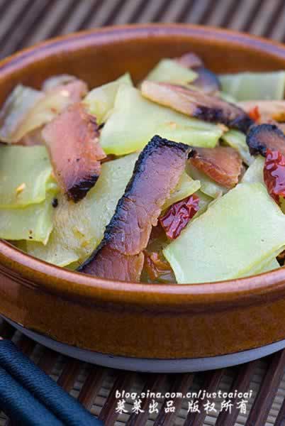 ݫ����������������ش���-һб���������м�򵥵�������Ƭ��