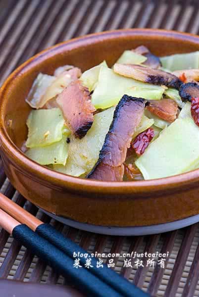 ݫ����������������ش���-һб���������м�򵥵�������Ƭ��