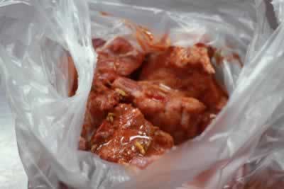 锡纸烤排的做法(荤菜-零厨艺也能在家做出巴西烤肉味)