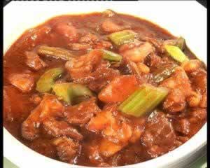 罐焖牛肉和腌菜炒汤圆的做法(荤素搭配)