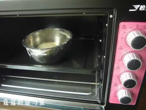 油渣香葱面包的做法(早餐菜谱)