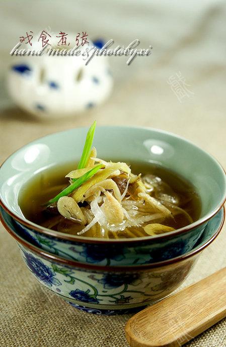 鲜汤浸萝卜丝的做法(素菜)