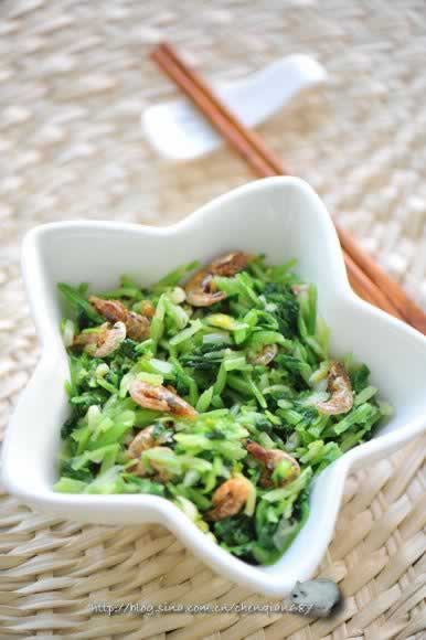 酥虾香芹的做法(素菜)