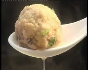 韭菜鲜虾饼和海味大肉丸的做法(早餐菜谱)