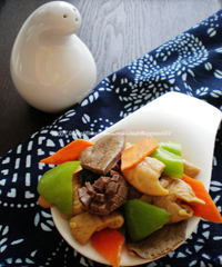 ���е�����