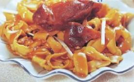 猪手烩手擀面的做法 猪手烩手擀面怎么做的做法