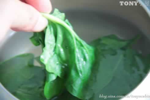 意大利蘑菇白汁鸡柳面的做法(早餐菜谱)