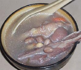 花生凤爪炖猪脚的做法 花生凤爪炖猪脚怎么做的做法