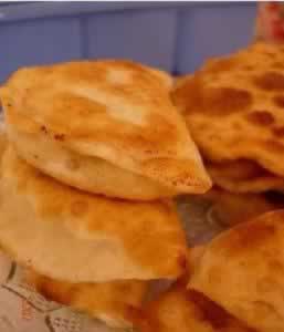 韭黄猪肉大虾盒子的做法 韭黄猪肉大虾盒子怎么做的做法