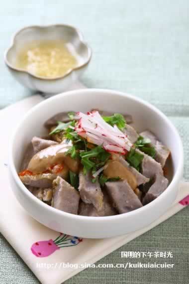 荞麦扒糕的做法(夏日美味小食)