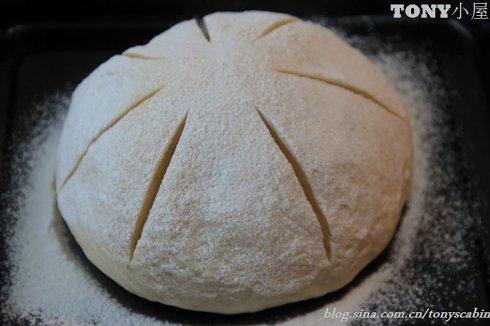 特浓牛奶香味的面包的做法