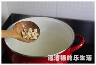 冰糖银耳莲子羹的做法(美颜甜汤)