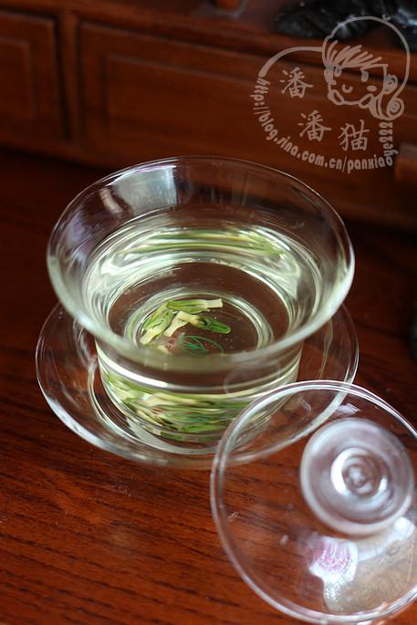 冰糖银耳莲子羹的做法(美颜甜汤)