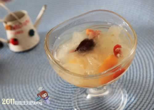 冰糖银耳羹的做法(甜品)