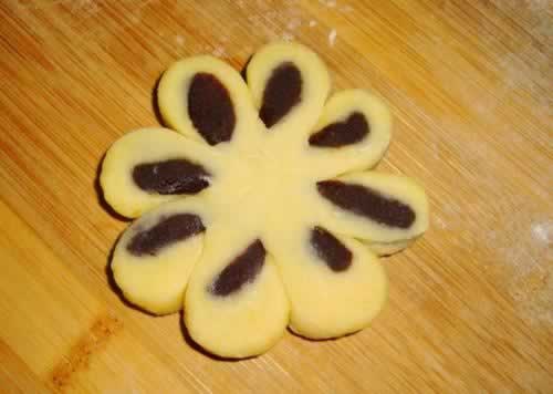 枣泥花酥的做法