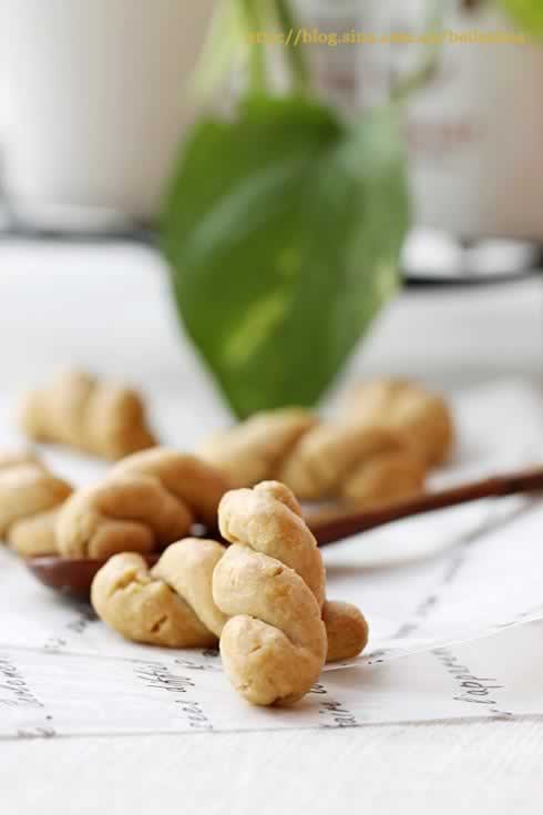 芝麻酱迷你麻花的做法