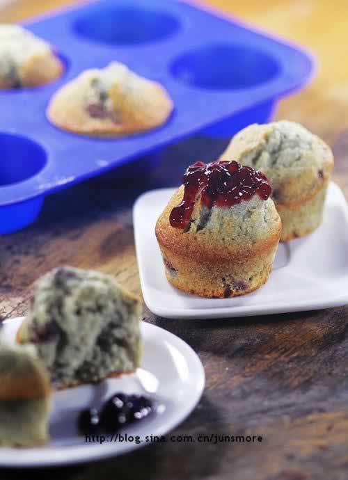 黑加仑麦芬蛋糕的做法(果酱蛋糕简单做法)