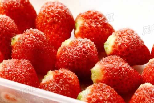冻草莓的做法(提前三个月做纯天然冰淇淋)