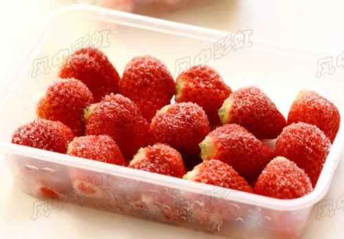 冻草莓的做法(提前三个月做纯天然冰淇淋)