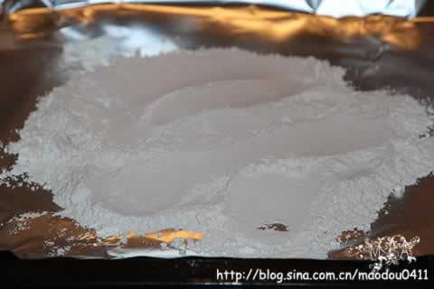 ���ֱ�����������������Ĺ�ľ��䴫ͳС�ԣ�