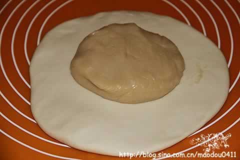 ���ֱ�����������������Ĺ�ľ��䴫ͳС�ԣ�