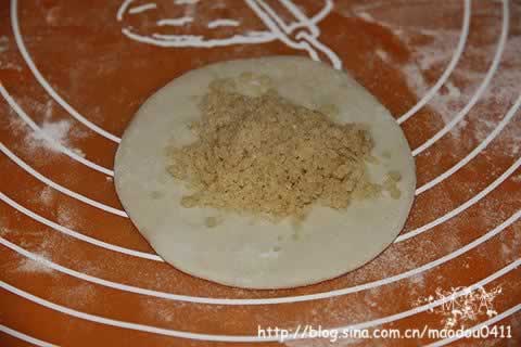 ���ֱ�����������������Ĺ�ľ��䴫ͳС�ԣ�