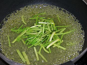 �����۲�ɳ�������������˲���-�ܴٽ��������ϸ�½��ƣ�Ϳ�θǰ�ˣ�