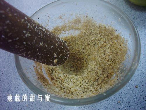 姜汁金沙汤圆的做法(元宵菜谱-将发财进行到底)