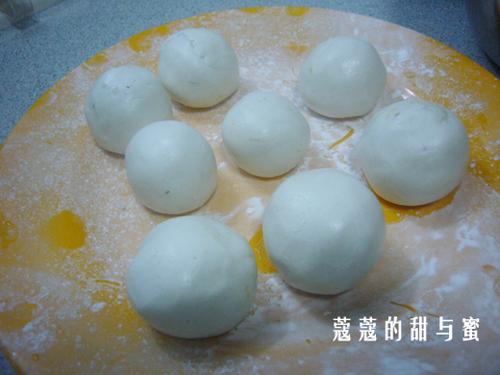 姜汁金沙汤圆的做法(元宵菜谱-将发财进行到底)