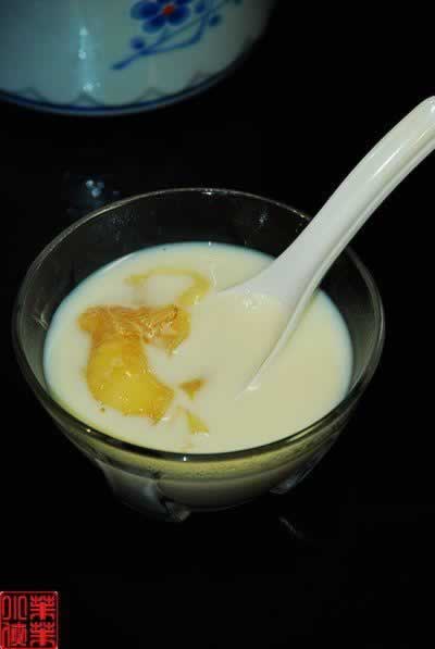 花胶燉鲜奶的做法(甜品)