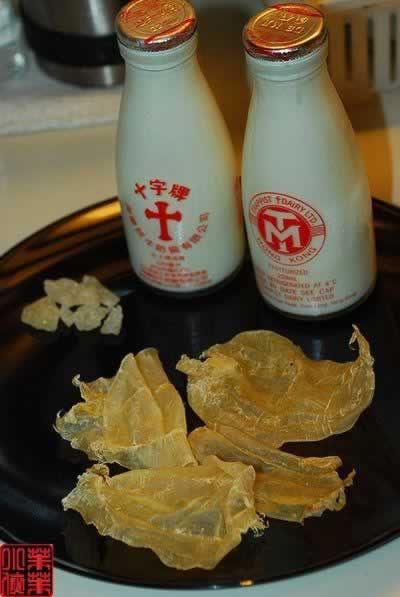 花胶燉鲜奶的做法(甜品)