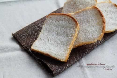 自制淡奶油咸吐司的做法